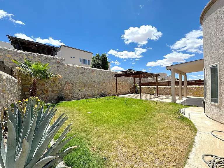 7844 Enchanted View Dr — Photo 25