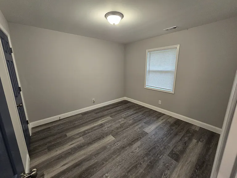 4333 Lincoln St — Photo 6