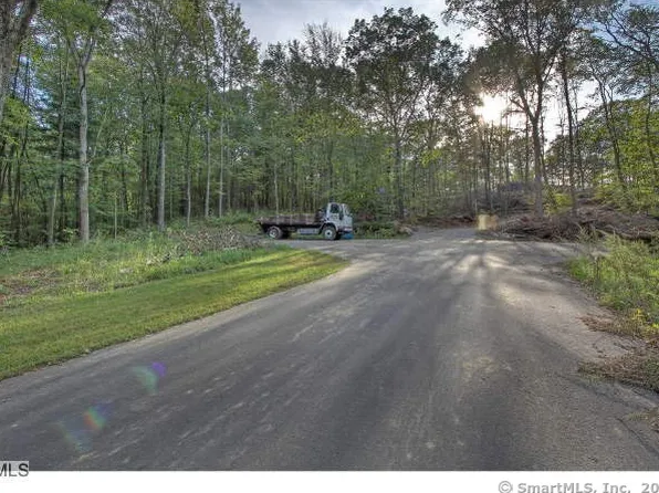 131 Judd Road, Easton, CT 06612