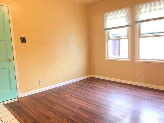 5th image of 2750 Florence Ave APT 1