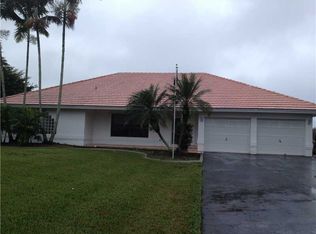 5621 SW 164th Pl, Miami, FL 33193