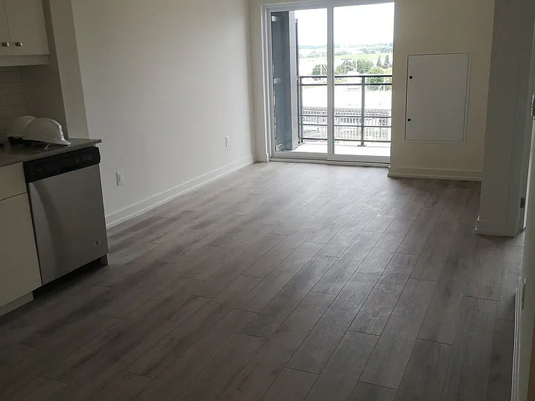 255 Northfield Dr E #410 — Photo 2