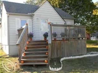 3049 Hill Rd, Auburn Hills, MI 48326