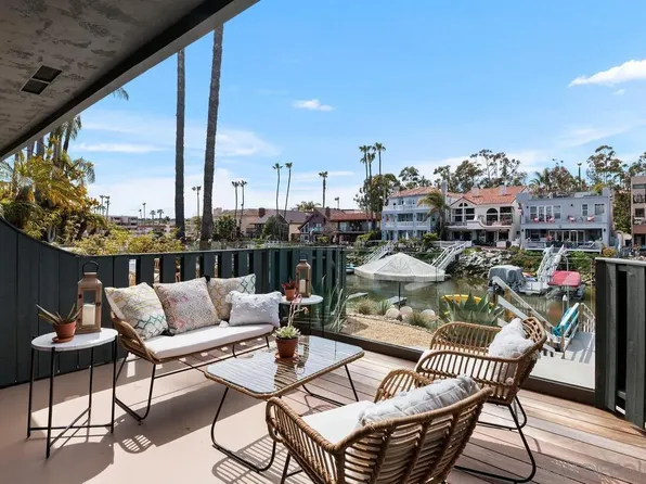 4627 Park Dr, Carlsbad, CA 92008