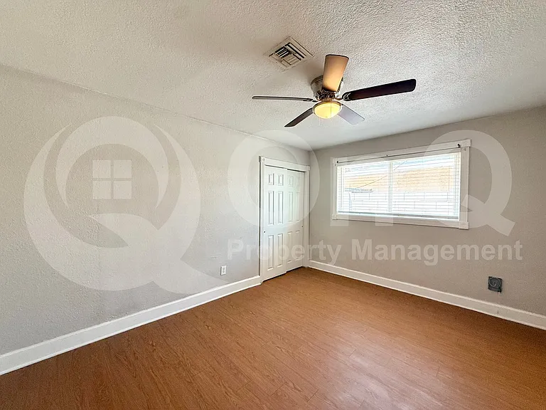 4009 N 48th Ave — Photo 11