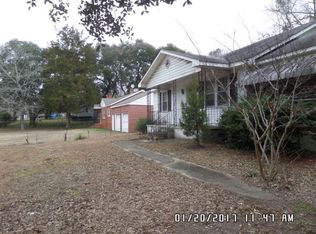 1502 E Lee St, Camden, SC 29020