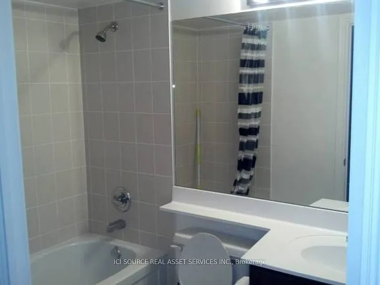 70 Town Centre Ct #Penthouse 3305 — Photo 10