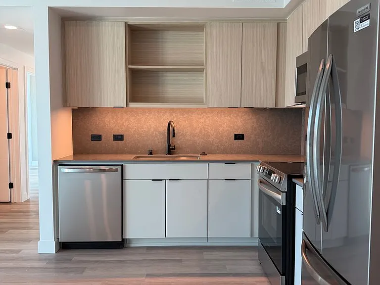 Rainford Apartments — Photo 100