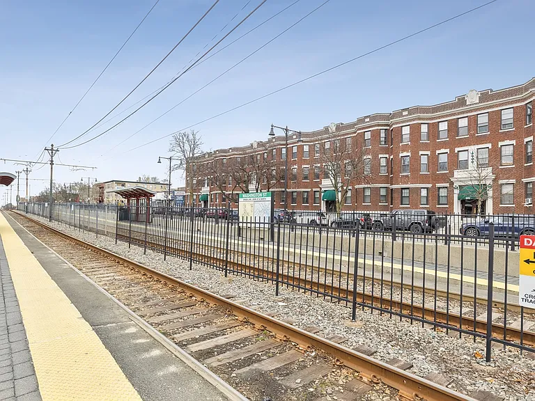 1568 Commonwealth Ave #8 — Photo 12