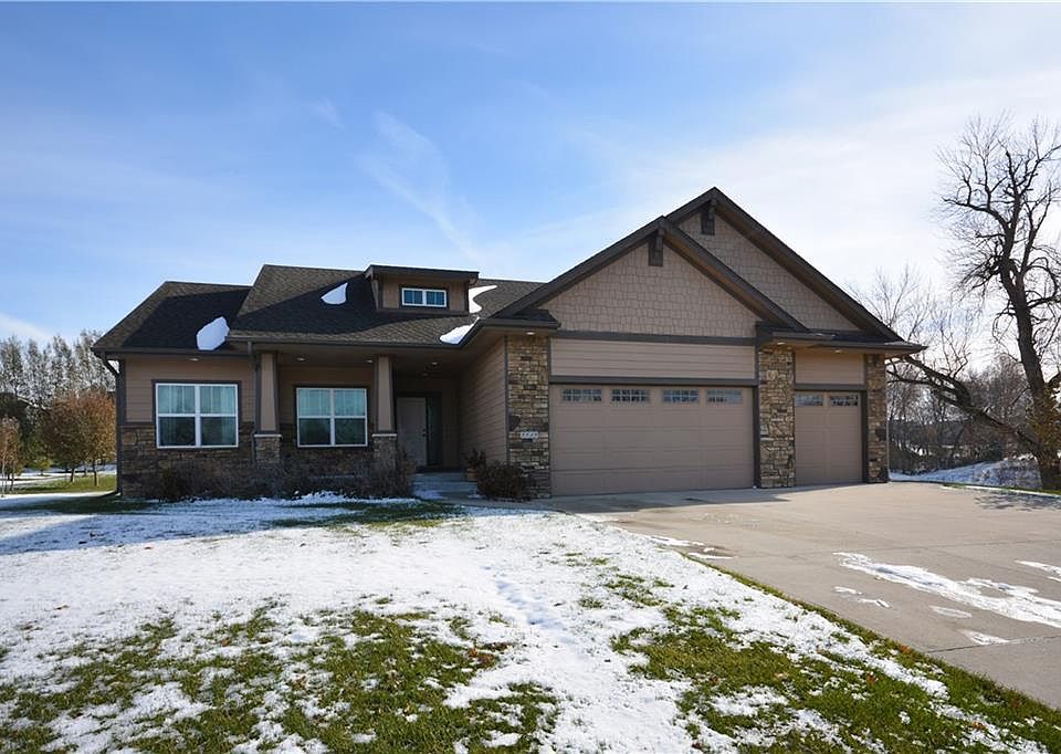 1st image of 1515 NE Frisk Dr