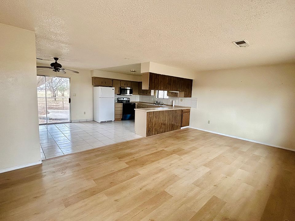 1st image of 2904 W Union Ave