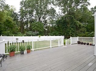 1 Estel Pl, Green Brook, NJ 08812