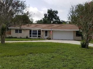 10200 110th St, Seminole, FL 33778