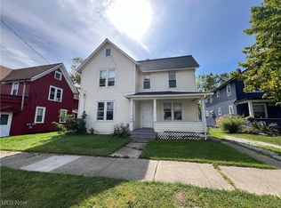 220 7th St, Fairport Harbor, OH 44077
