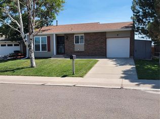 1040 Centennial Dr, Bennett, CO 80102