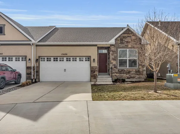 13696 S Glengarry Ln, Riverton, UT 84065