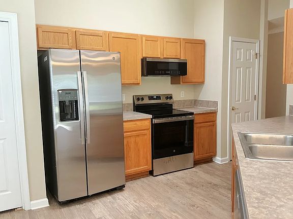 5th image of 3532 Whisper Creek Blvd