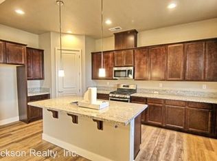 715 Palomino Dr, Fernley, NV 89408