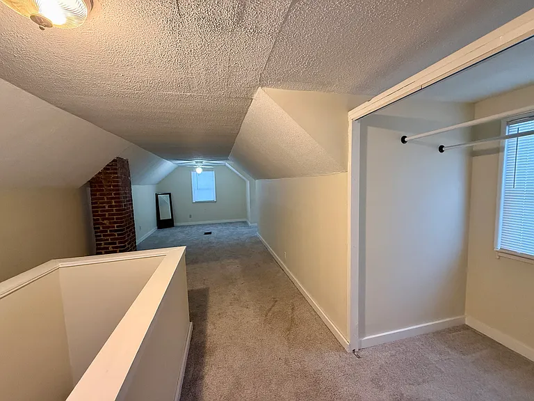 575 Noble Ave — Photo 15