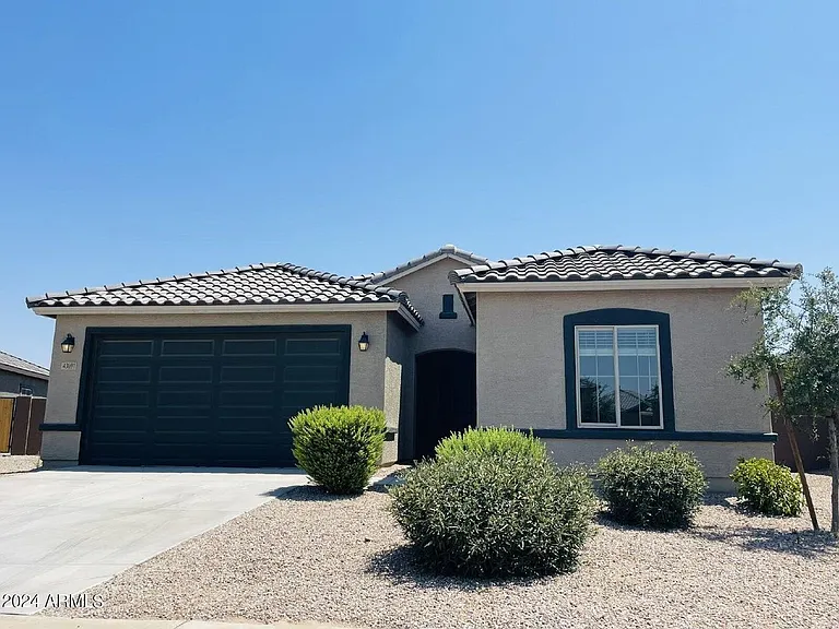 43691 W Yucca Ln — Photo 5