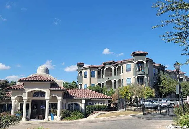 2 bed, 2.0 bath, 1102 sqft, $1,349 — Photo 3