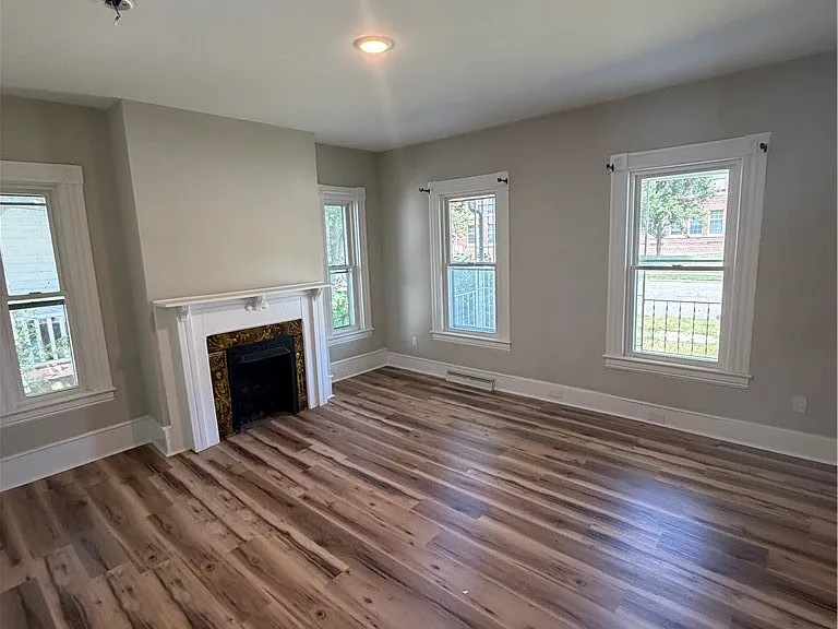 454 Riverside Ave #A — Photo 2