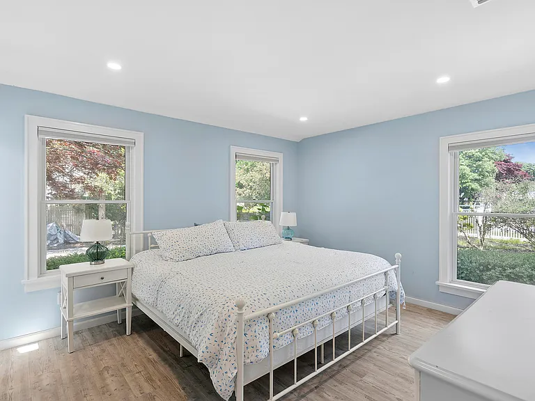 37 Halsey Rd — Photo 6