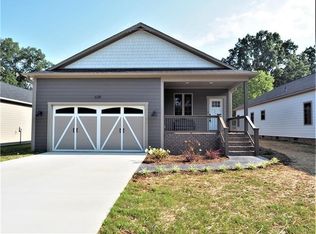 638 13th Avenue Pl NW, Hickory, NC 28601