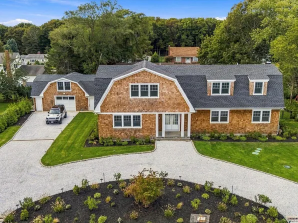 1430 Bay Haven Lane, Southold, NY 11971