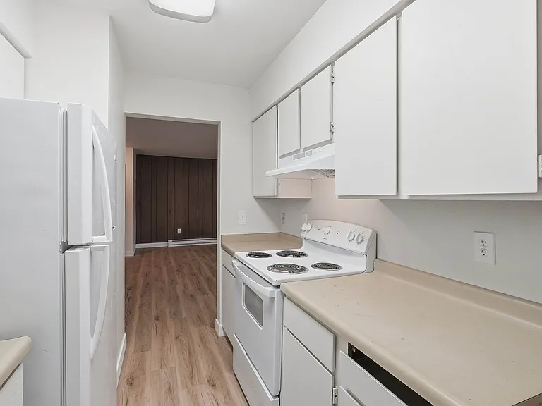 3102 E 27th Ave — Photo 12