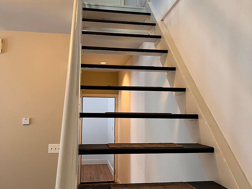 1st image of 735 Ashland Ave #3