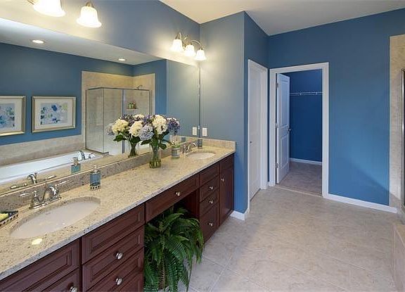 5th image of 126 Skyline Dr #94