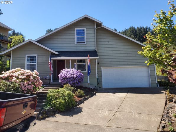 952 S 67th St, Springfield, OR 97478
