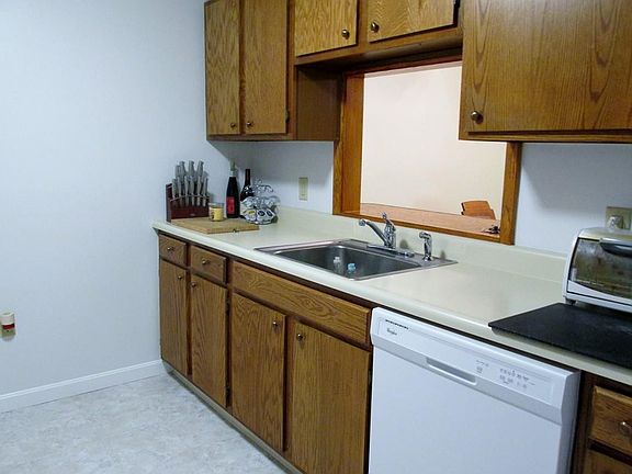 4th image of 2 Marc Dr APT 2A6