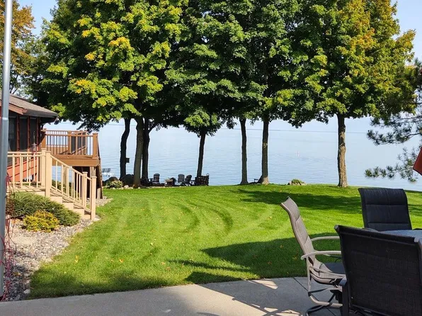 46646 Earle Brown Dr, Garrison, MN 56450