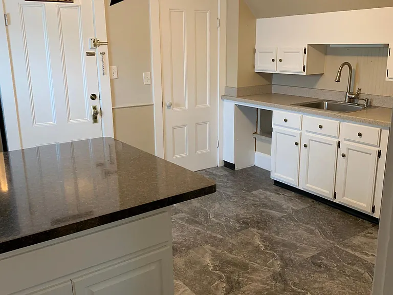 35 Alpine Pl #2 — Photo 11