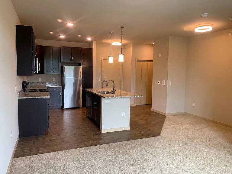 Lincoln Street Apartments — Photo 55