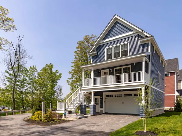 44 Landmark Hill Lane, Kittery, ME 03904