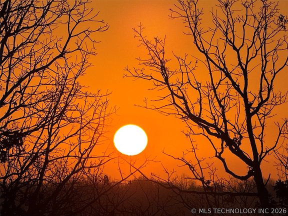 5th image of 94 Lake Rd