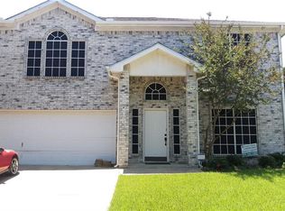 218 Moss Hill Dr, Arlington, TX 76018
