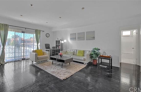 3rd image of 1441 Federal Ave APT 201