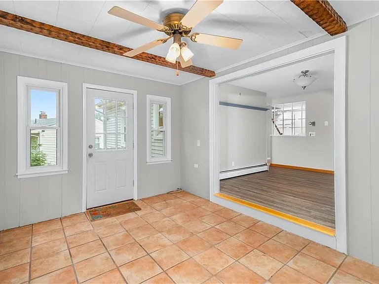 51 Ambrose St — Photo 14
