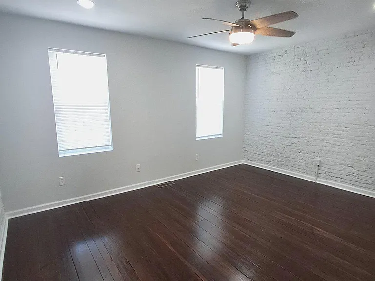 2628 E Harold St — Photo 12