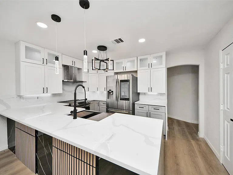 15719 Baytree Dr — Photo 9