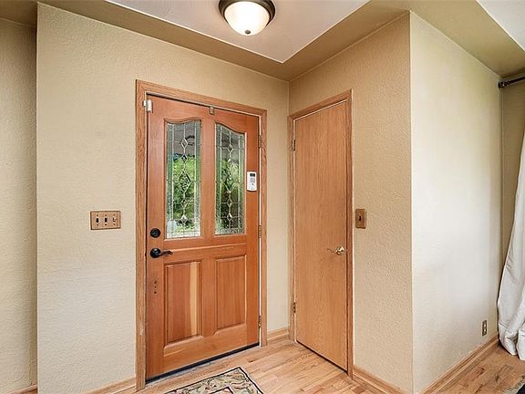 2nd image of 1172 Ponderosa Dr