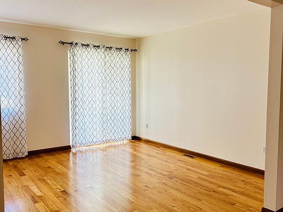 5th image of 40 Bayberry Dr APT 2