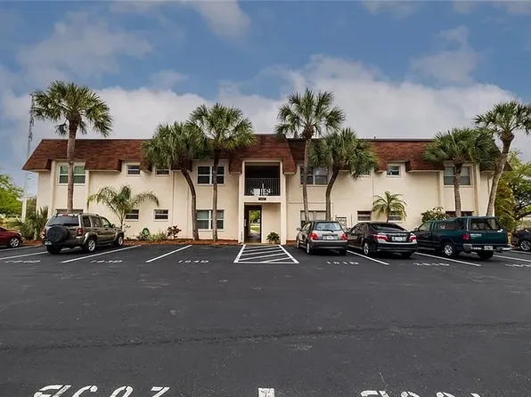 6360 1st St N APT 103, Saint Petersburg, FL 33702