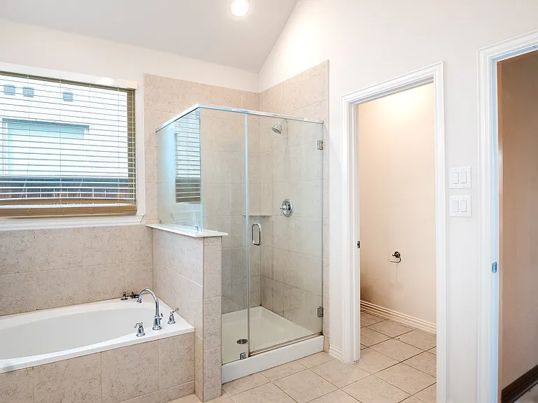420 Kirkham Dr — Photo 30