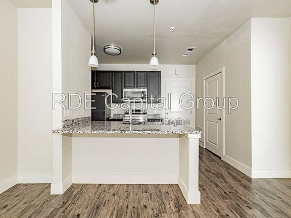 5th image of 3221 Elihu St #309