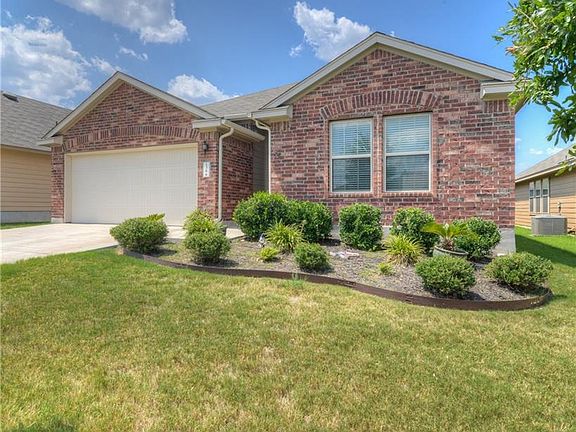 3rd image of 136 Beargrass Dr